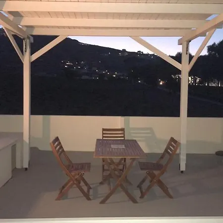 Cosy In Santorini Apartment